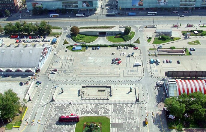 Przed Pałacem Kultury powstanie plac z podziemnym parkingiem