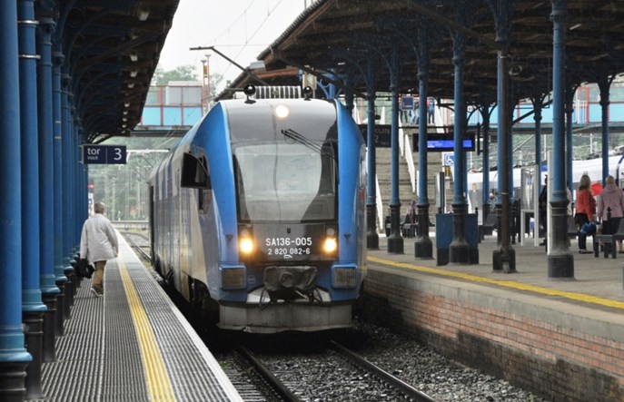 Szczecin – Gryfino. Podróż w godzinę zamiast 20 minut i interwencja marszałka