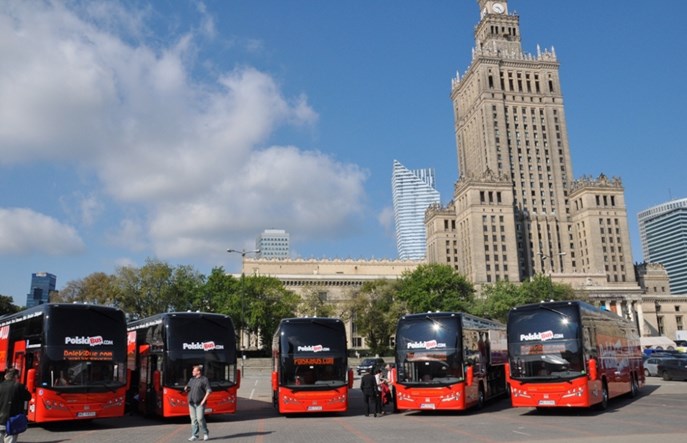 Warszawa: Po przebudowie pl. Defilad centrum bez autobusów dalekobieżnych