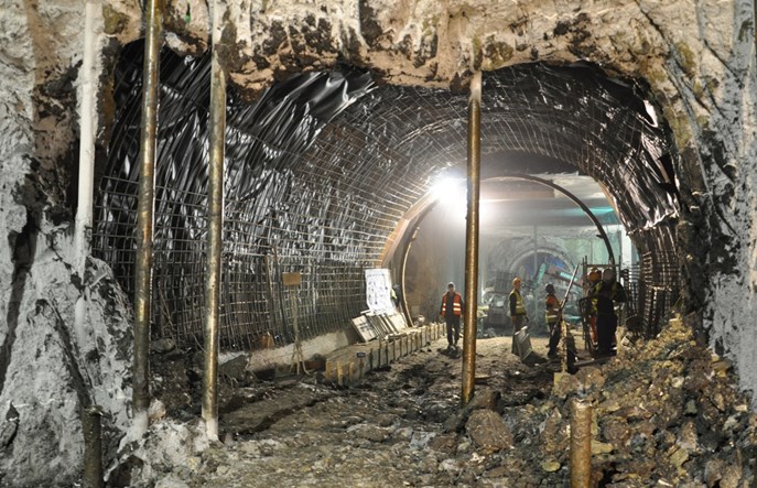 Metro: Powiśle przebite. Można przejść z Woli na Pragę