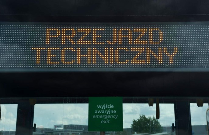 Warszawa: Autobus Mobilisu wróci po wypadku