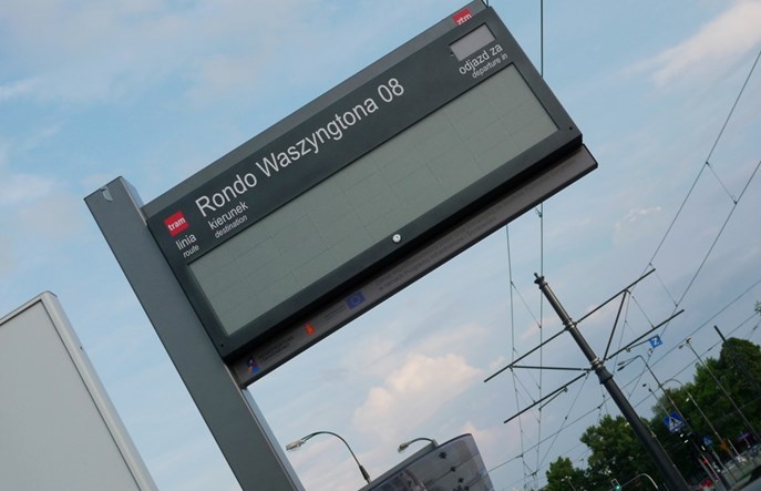 Tramwaje Warszawskie postawią sto nowych tablic informacji pasażerskiej