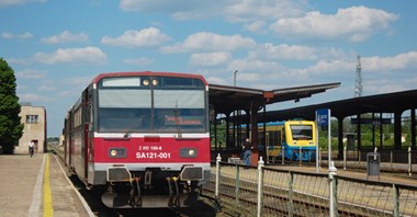 Autobusy szynowe SA101 i SA102 jeszcze trochę pojeżdżą