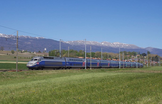 Koleje francuskie w 2015: wyższe przychody, mniejszy zysk