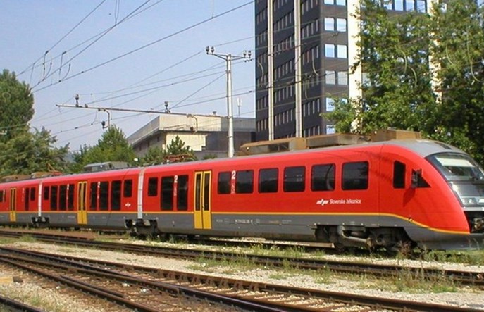 Koleje Słoweńskie zamawiają 25 pociągów. Pesa w gronie faworytów