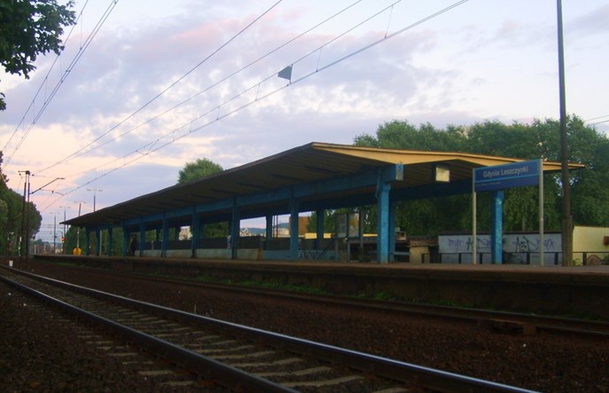 Wykonawca dosunie tory do peronów w Gdyni