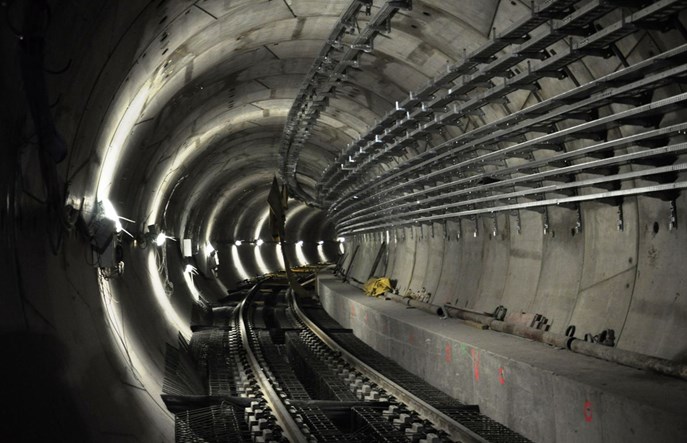 Metro: Tunele na Powiślu wydrążone, prace konstrukcyjne jeszcze potrwają
