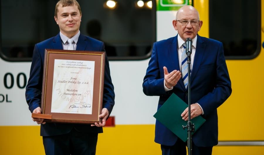 Stadler Polska wyróżniony medalem „Pro Masovia” Stadler Polska wyróżniony medalem „Pro Masovia”