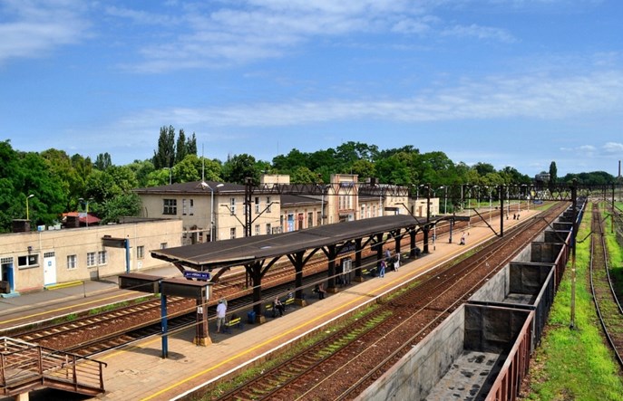 Kto dostarczy szyny dla linii z Poznania do Szczecina?