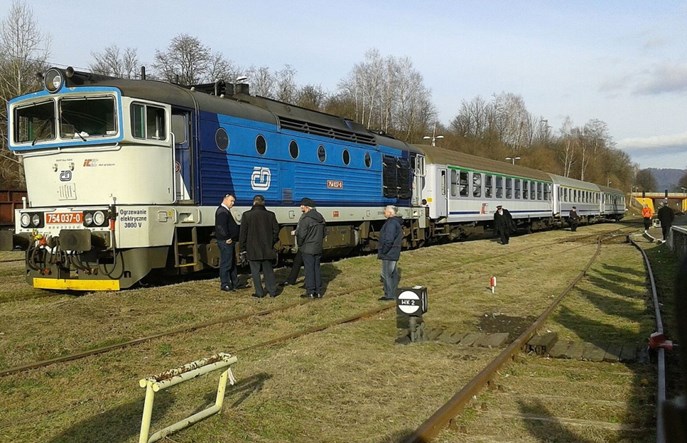 Czesi chcą wynająć IC lokomotywy do objazdów "siódemki"