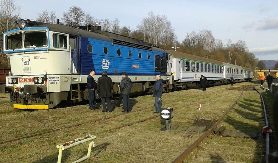 Czesi chcą wynająć IC lokomotywy do objazdów "siódemki" Czesi chcą wynająć IC lokomotywy do objazdów "siódemki"