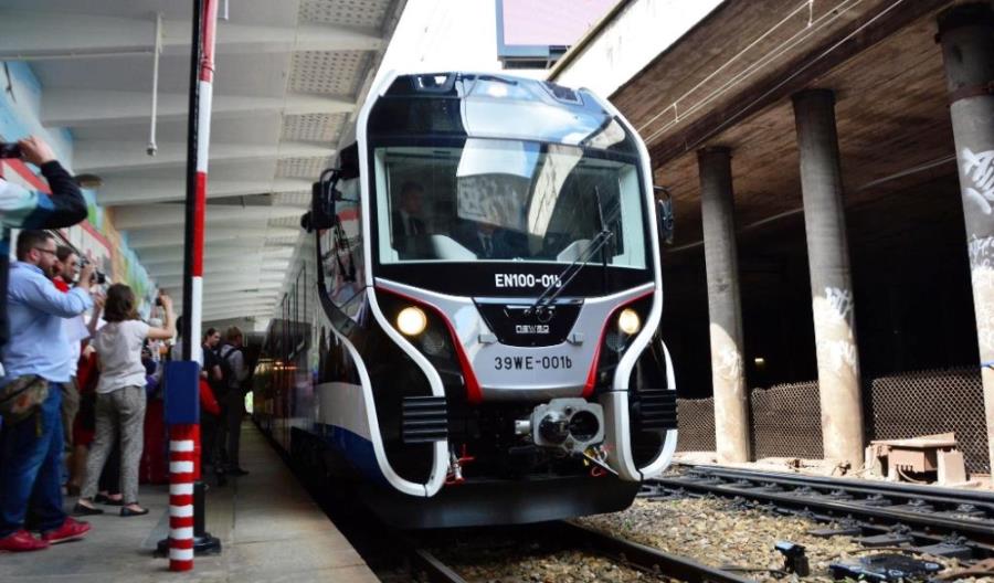 Spadła punktualność pociągów pasażerskich Spadła punktualność pociągów pasażerskich
