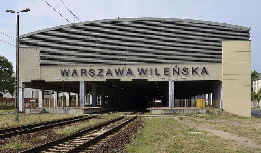 Warszawa Wileńska: Wejście wciąż tylko od strony galerii Warszawa Wileńska: Wejście wciąż tylko od strony galerii
