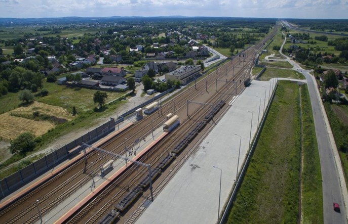 ZUE: Wyniki lepsze, ale wciąż na minusie