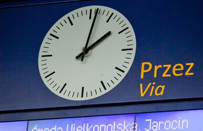 Zmiana czasu na zimowy, a rozkład jazdy pociągów PKP Intercity