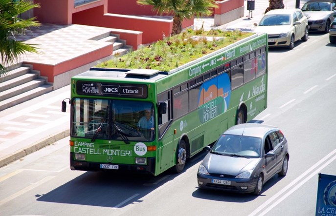 Madryt instaluje ogrody na dachach autobusów i przystanków