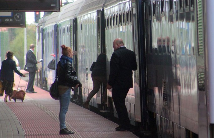 Maszynista pominął stację Brzeg. Skład zatrzymał się dopiero w Łosiowie