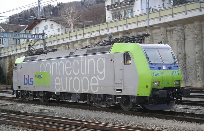 SNCF kupuje udziały szwajcarskiego przewoźnika towarowego