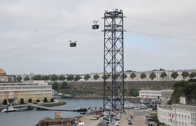 Brest. Co zrobić, żeby mieszkańcy nie wywieszali haseł „F..k the Tram”