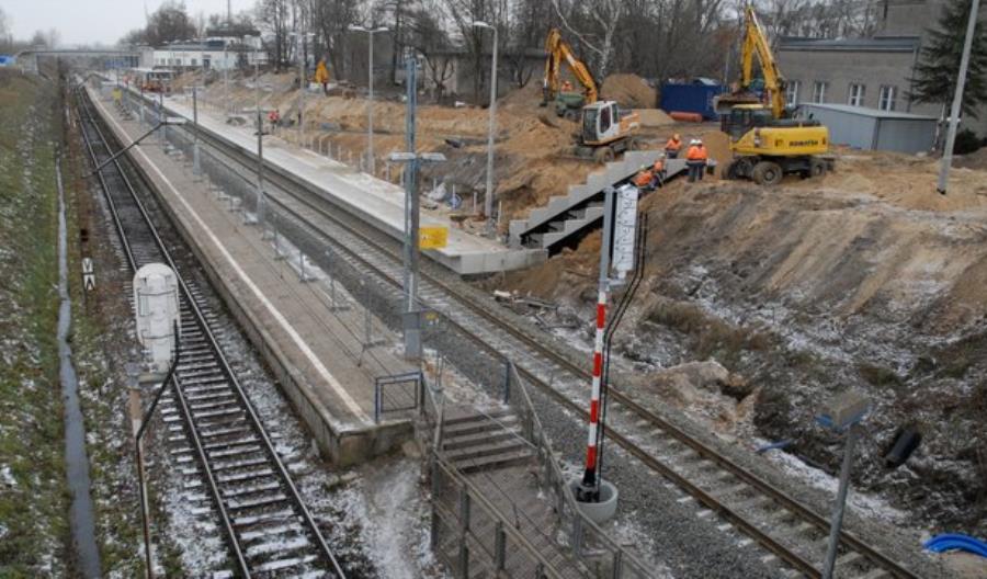 Wkrótce otwarcie nowego peronu w Piasecznie Wkrótce otwarcie nowego peronu w Piasecznie