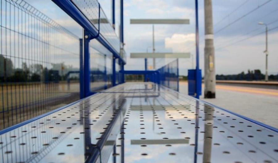 Przystanek Nowy Kisielin czeka na potencjalnych pasażerów Przystanek Nowy Kisielin czeka na potencjalnych pasażerów