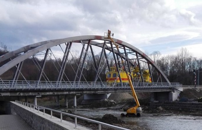 Łącznica w Suchej Beskidzkiej na ukończeniu