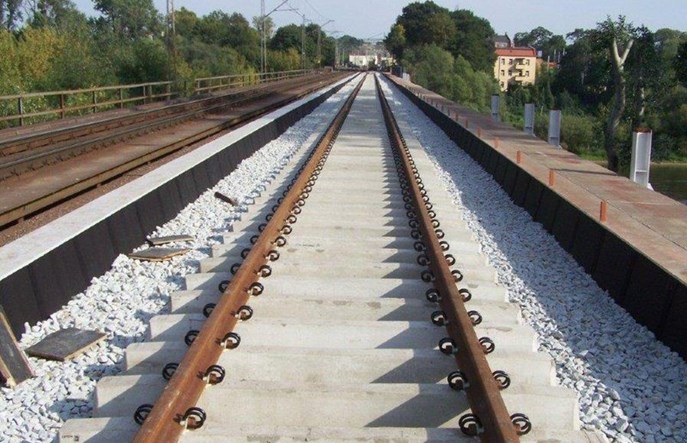 PLK remontuje kolejny fragment linii Kluczbork – Poznań