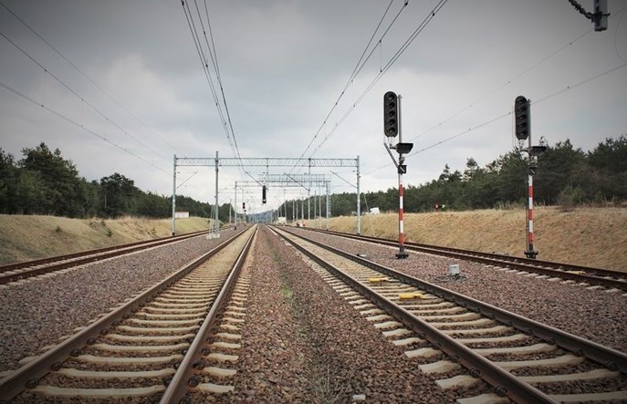 Przetarg na modernizację sieci trakcyjnej między Żarowem a Imbramowicami