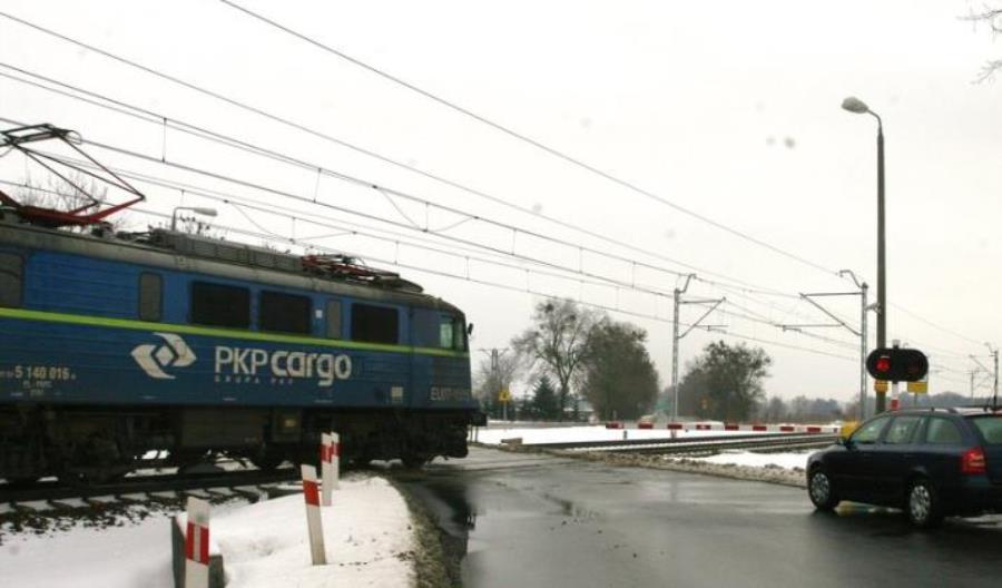 Ograniczenia eksploatacyjne na przejeździe na linii Kędzierzyn – Chałupki Ograniczenia eksploatacyjne na przejeździe na linii Kędzierzyn – Chałupki