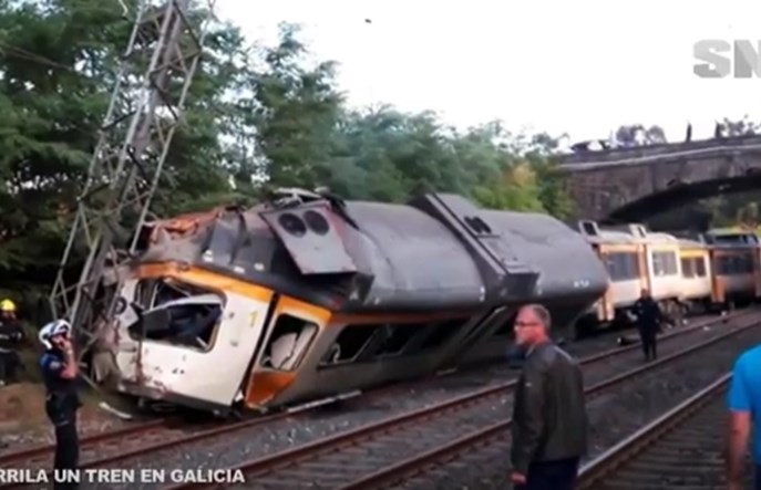 Wykolejenie pociągu w Hiszpanii. Są ofiary śmiertelne