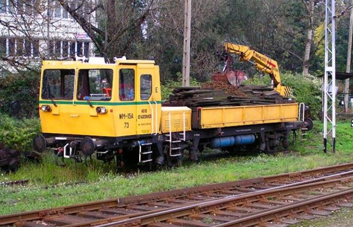 Pijany prowadził drezynę po CMK. Dyżurna ruchu zapobiegła wypadkowi