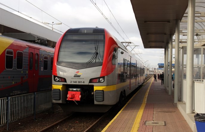 Spore nakłady na nowy tabor dla Łódzko-Warszawskiej Kolei Aglomeracyjnej