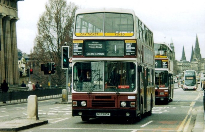 Edynburg: Światła będą pomagać spóźnionym autobusom