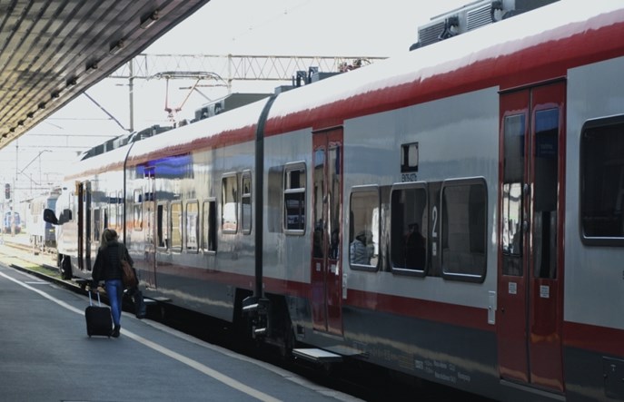 Pociągi stanęły w Wielkopolsce. PLK: Opanowujemy sytuację