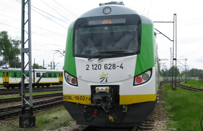 Koleje Mazowieckie odebrały ostatni zmodernizowany ezt EN57