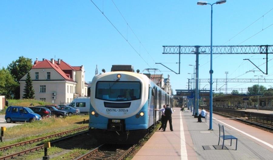 Lubelskie chce kupić nowe pociągi. Najpierw zbada ile i jakie Lubelskie chce kupić nowe pociągi. Najpierw zbada ile i jakie