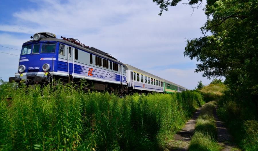 Dłużej poczekamy na nowe wagony dla PKP Intercity Dłużej poczekamy na nowe wagony dla PKP Intercity
