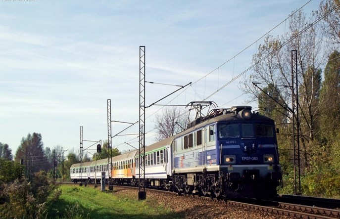 Opóźnienia w PKP Intercity bez zmian