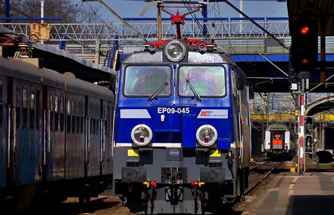 Będzie 59 napraw P4 lokomotyw EP09 [aktualizacja]