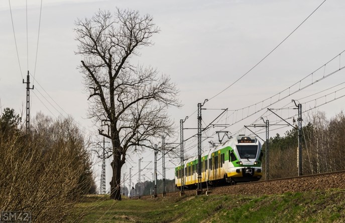 PLK nie zapłaci za zawyżone stawki. Sąd oddalił powództwo Kolei Mazowieckich