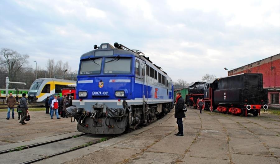 Jedna firma zainteresowana naprawą P4 lokomotywy Intercity Jedna firma zainteresowana naprawą P4 lokomotywy Intercity
