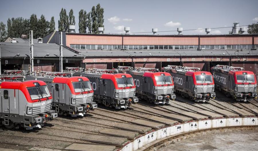 PKP Cargo ma już dziewięć z 15 Vectronów PKP Cargo ma już dziewięć z 15 Vectronów