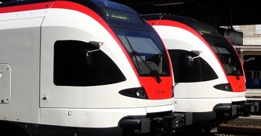 Stadler dostarczy 14 Flirtów do Szwajcarii [film]