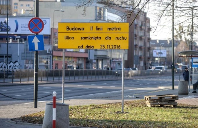 Budowa metra wyłączyła priorytet tramwajów. Ale nie na stałe