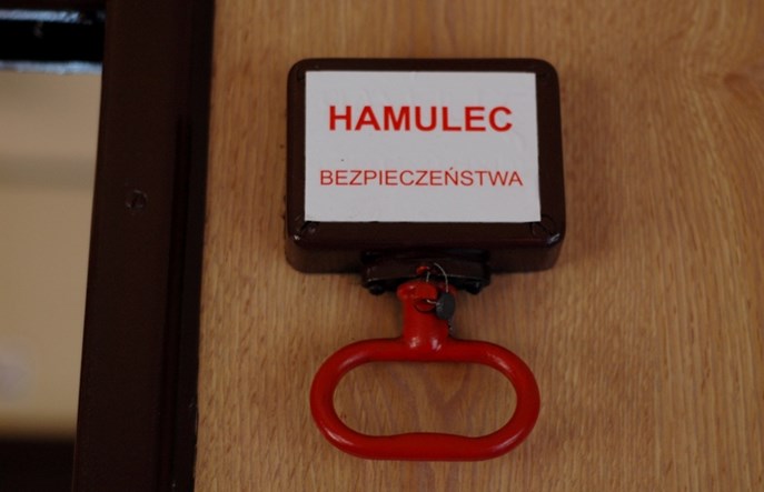 Pociąg relacji Wrocław – Zielona Góra zderzył się z cysterną