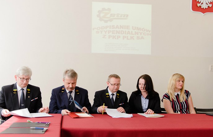 PLK fundują kolejne stypendia dla uczniów