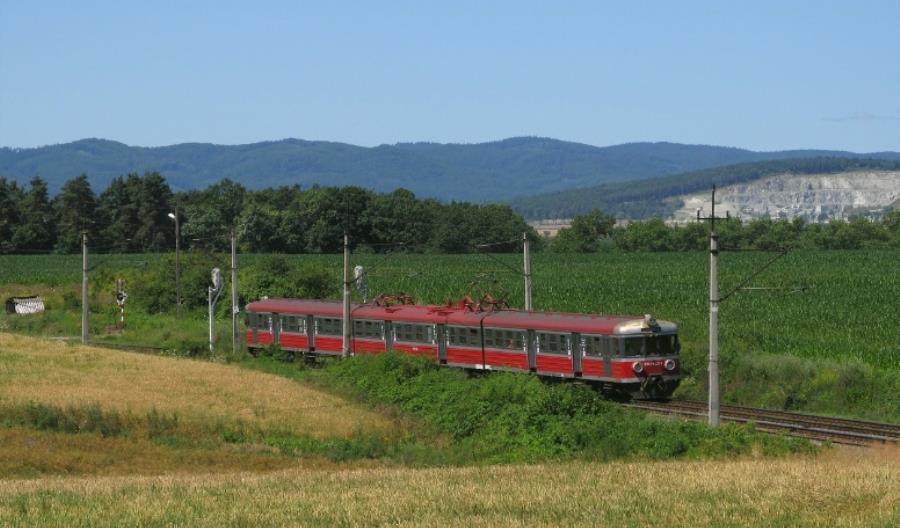 Remont linii z Wrocławia do Kłodzka. Zamkną odcinek na trzy miesiące Remont linii z Wrocławia do Kłodzka. Zamkną odcinek na trzy miesiące