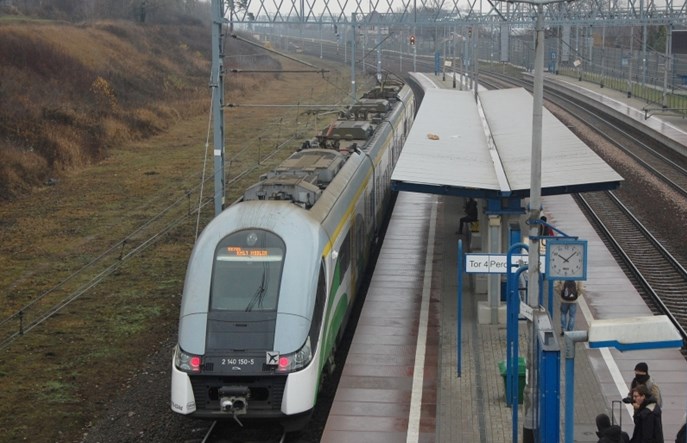 W 2016 z KM na lotnisko w Modlinie pojechało pół miliona pasażerów