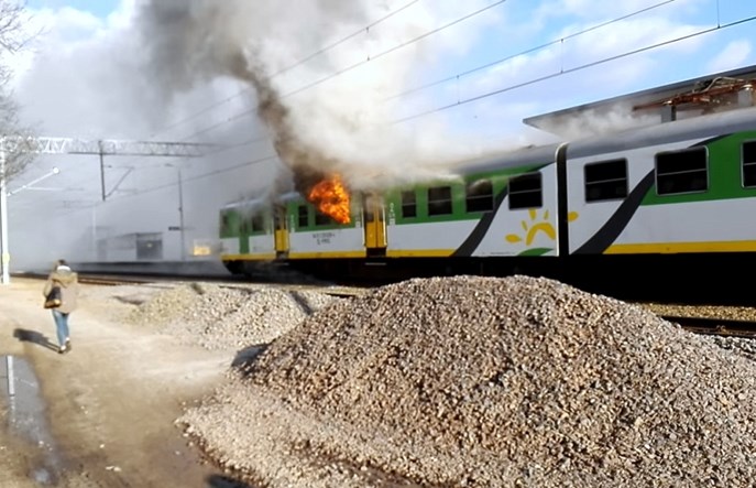 Spalony pociąg Kolei Mazowieckich wróci na tory