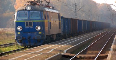 Kolej przewozi mniej towarów. Coraz niższy udział PKP Cargo